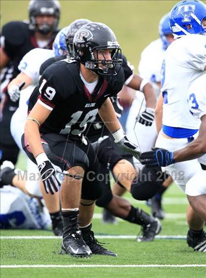 Thumbnail 2 in Taylor vs. Pearland (Texas 5A D1 Regional Playoffs) photogallery.