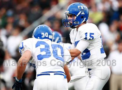 Thumbnail 1 in Taylor vs. Pearland (Texas 5A D1 Regional Playoffs) photogallery.