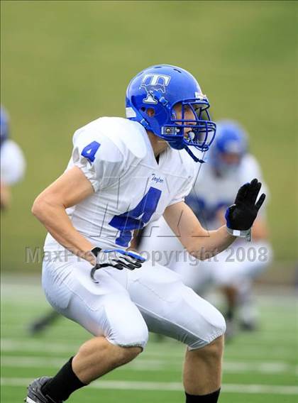 Thumbnail 3 in Taylor vs. Pearland (Texas 5A D1 Regional Playoffs) photogallery.