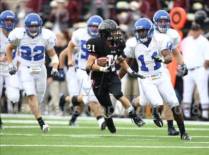 Thumbnail 3 in Taylor vs. Pearland (Texas 5A D1 Regional Playoffs) photogallery.