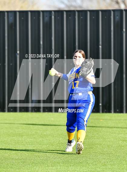 Thumbnail 2 in Bryson @ Graford photogallery.
