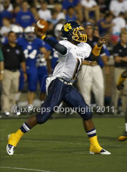 Thumbnail 3 in St. Xavier vs. Springfield (Skyline Chili Crosstown Showdown) photogallery.