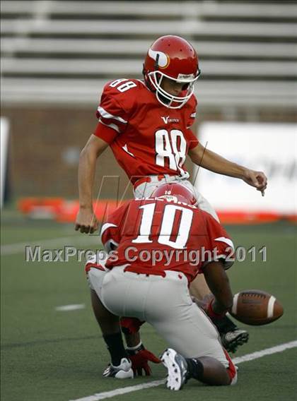 Thumbnail 2 in St. Xavier vs. Springfield (Skyline Chili Crosstown Showdown) photogallery.