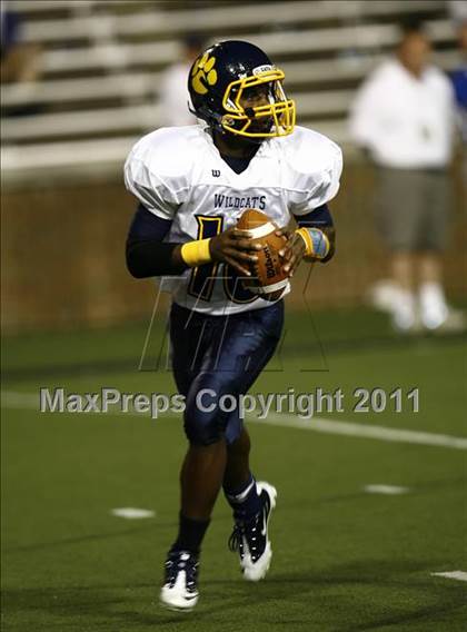 Thumbnail 1 in St. Xavier vs. Springfield (Skyline Chili Crosstown Showdown) photogallery.
