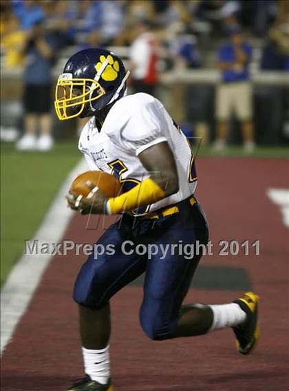 Thumbnail 1 in St. Xavier vs. Springfield (Skyline Chili Crosstown Showdown) photogallery.