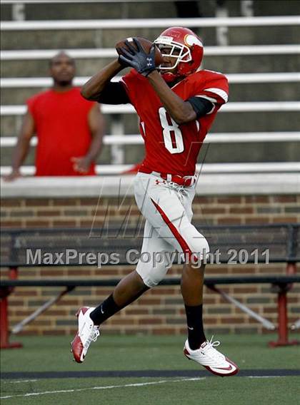 Thumbnail 2 in St. Xavier vs. Springfield (Skyline Chili Crosstown Showdown) photogallery.