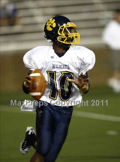 Thumbnail 2 in St. Xavier vs. Springfield (Skyline Chili Crosstown Showdown) photogallery.