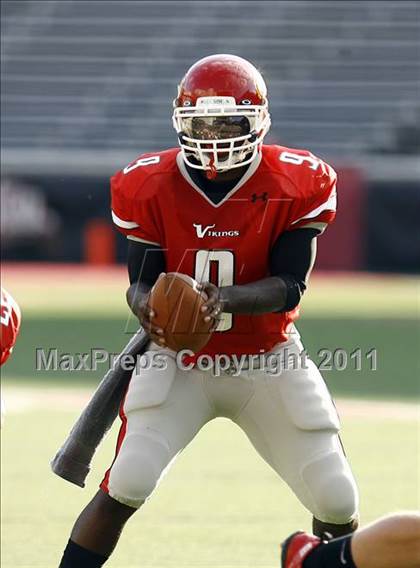Thumbnail 2 in St. Xavier vs. Springfield (Skyline Chili Crosstown Showdown) photogallery.