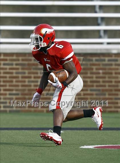 Thumbnail 2 in St. Xavier vs. Springfield (Skyline Chili Crosstown Showdown) photogallery.