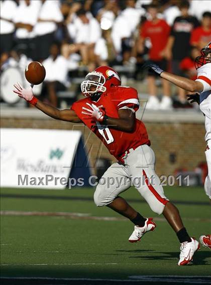 Thumbnail 2 in St. Xavier vs. Springfield (Skyline Chili Crosstown Showdown) photogallery.