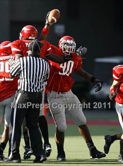 Thumbnail 2 in St. Xavier vs. Springfield (Skyline Chili Crosstown Showdown) photogallery.