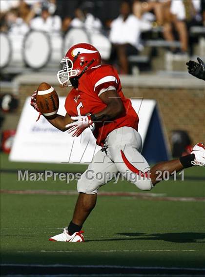 Thumbnail 3 in St. Xavier vs. Springfield (Skyline Chili Crosstown Showdown) photogallery.