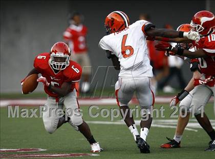 Thumbnail 2 in St. Xavier vs. Springfield (Skyline Chili Crosstown Showdown) photogallery.