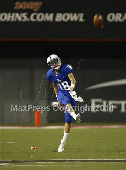 Thumbnail 3 in St. Xavier vs. Springfield (Skyline Chili Crosstown Showdown) photogallery.