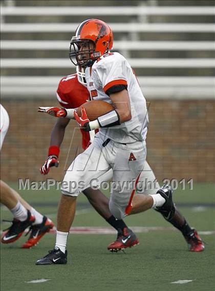 Thumbnail 2 in St. Xavier vs. Springfield (Skyline Chili Crosstown Showdown) photogallery.