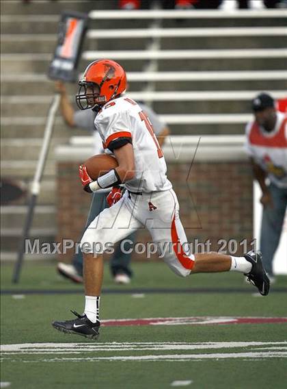 Thumbnail 3 in St. Xavier vs. Springfield (Skyline Chili Crosstown Showdown) photogallery.
