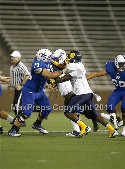 Thumbnail 3 in St. Xavier vs. Springfield (Skyline Chili Crosstown Showdown) photogallery.