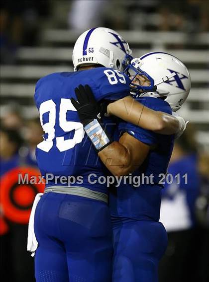 Thumbnail 2 in St. Xavier vs. Springfield (Skyline Chili Crosstown Showdown) photogallery.