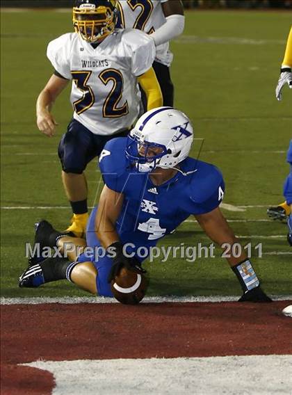 Thumbnail 2 in St. Xavier vs. Springfield (Skyline Chili Crosstown Showdown) photogallery.