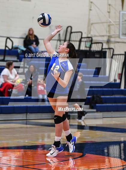 Thumbnail 1 in Analy vs. Benicia photogallery.