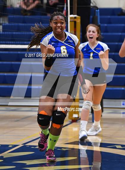 Thumbnail 1 in Analy vs. Benicia photogallery.