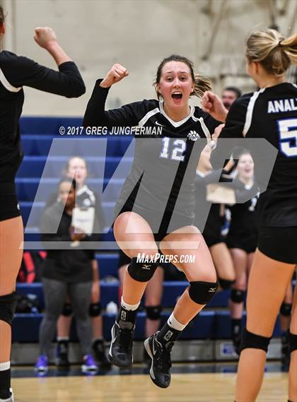 Thumbnail 1 in Analy vs. Benicia photogallery.