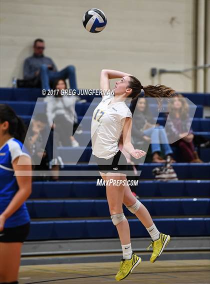 Thumbnail 1 in Analy vs. Benicia photogallery.