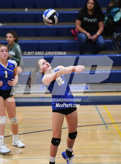 Thumbnail 1 in Analy vs. Benicia photogallery.