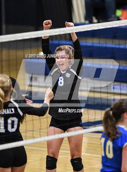 Thumbnail 3 in Analy vs. Benicia photogallery.