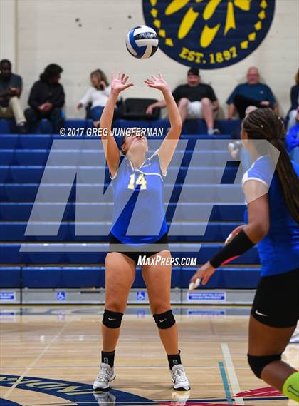 Thumbnail 1 in Analy vs. Benicia photogallery.