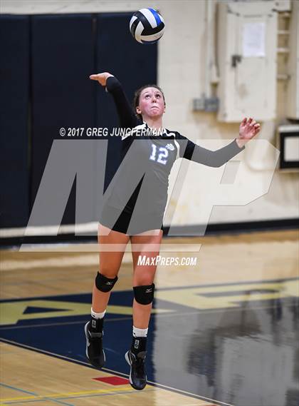 Thumbnail 1 in Analy vs. Benicia photogallery.
