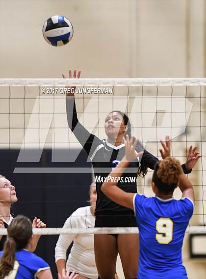 Thumbnail 1 in Analy vs. Benicia photogallery.