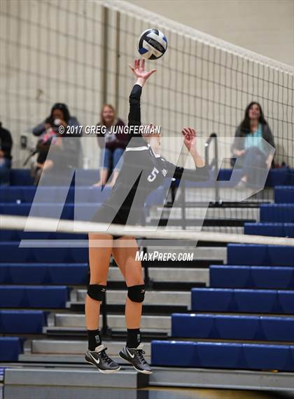 Thumbnail 1 in Analy vs. Benicia photogallery.