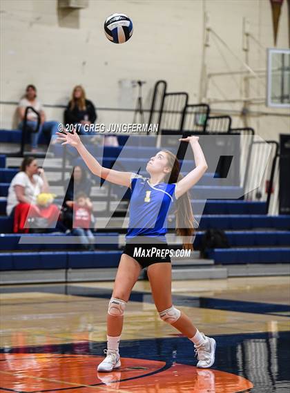 Thumbnail 1 in Analy vs. Benicia photogallery.