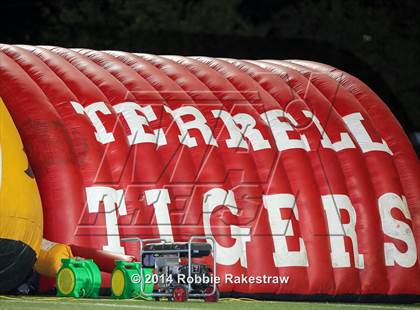 Thumbnail 2 in Terrell vs. Poteet photogallery.