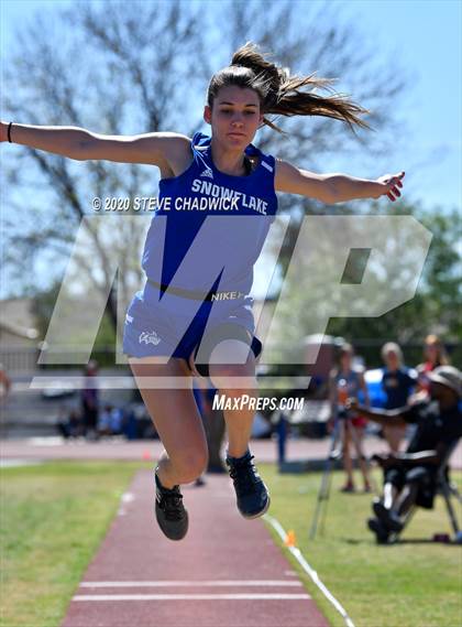 Thumbnail 3 in 5th Annual Small School Invitational (Triple Jump) photogallery.