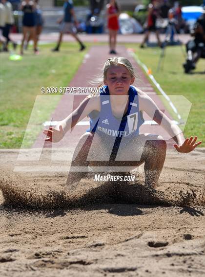 Thumbnail 3 in 5th Annual Small School Invitational (Triple Jump) photogallery.