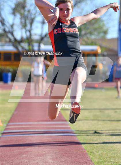 Thumbnail 2 in 5th Annual Small School Invitational (Triple Jump) photogallery.