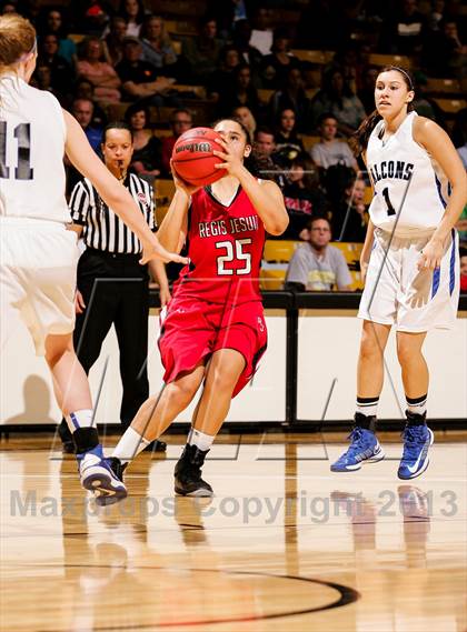 Thumbnail 1 in Regis Jesuit vs. Highlands Ranch (CHSAA 5A Final) photogallery.