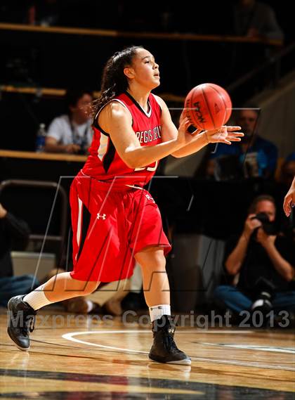 Thumbnail 1 in Regis Jesuit vs. Highlands Ranch (CHSAA 5A Final) photogallery.