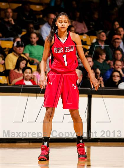 Thumbnail 2 in Regis Jesuit vs. Highlands Ranch (CHSAA 5A Final) photogallery.