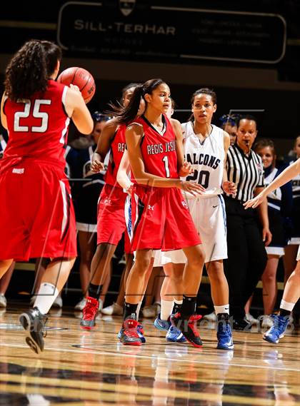 Thumbnail 3 in Regis Jesuit vs. Highlands Ranch (CHSAA 5A Final) photogallery.