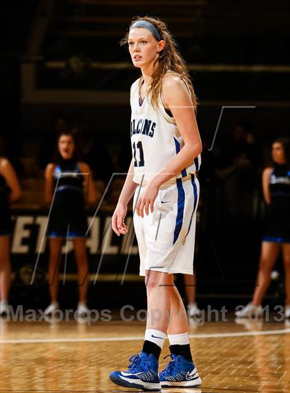 Thumbnail 2 in Regis Jesuit vs. Highlands Ranch (CHSAA 5A Final) photogallery.