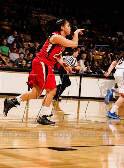 Thumbnail 2 in Regis Jesuit vs. Highlands Ranch (CHSAA 5A Final) photogallery.