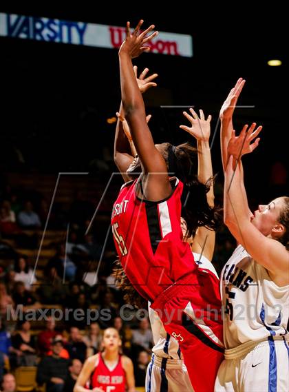 Thumbnail 1 in Regis Jesuit vs. Highlands Ranch (CHSAA 5A Final) photogallery.