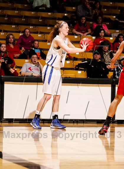 Thumbnail 1 in Regis Jesuit vs. Highlands Ranch (CHSAA 5A Final) photogallery.