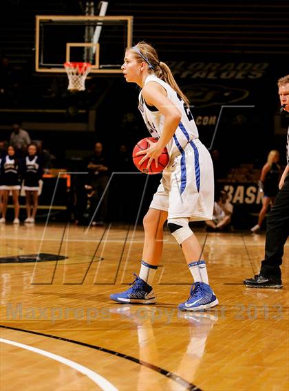Thumbnail 3 in Regis Jesuit vs. Highlands Ranch (CHSAA 5A Final) photogallery.