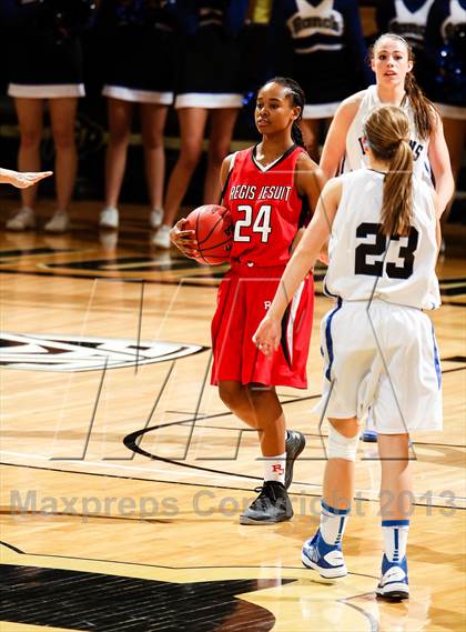 Thumbnail 1 in Regis Jesuit vs. Highlands Ranch (CHSAA 5A Final) photogallery.