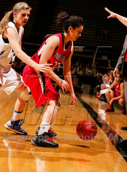 Thumbnail 3 in Regis Jesuit vs. Highlands Ranch (CHSAA 5A Final) photogallery.