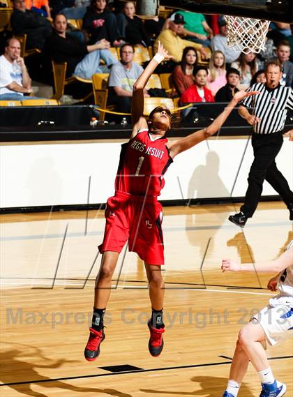 Thumbnail 2 in Regis Jesuit vs. Highlands Ranch (CHSAA 5A Final) photogallery.